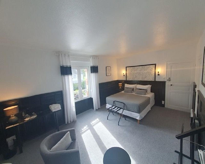 Maison - 259 m² - 12 pièces