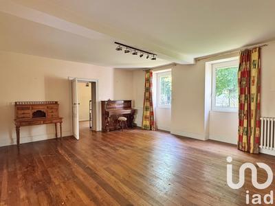 Maison - 272 m² - 10 pièces