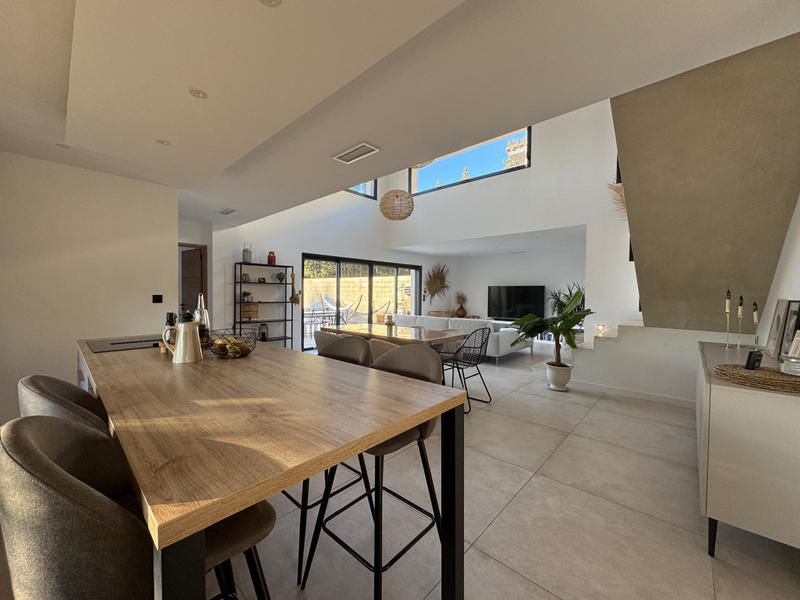 Maison - 130 m² - 4 pièces