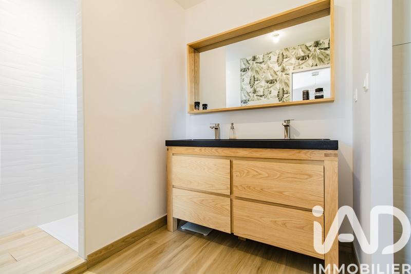 Maison - 99 m² - 5 pièces