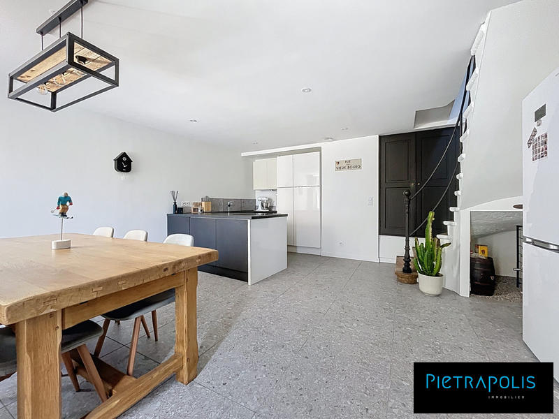 Appartement - 107 m² - 6 pièces