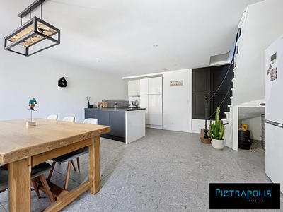 Appartement - 107 m² - 6 pièces