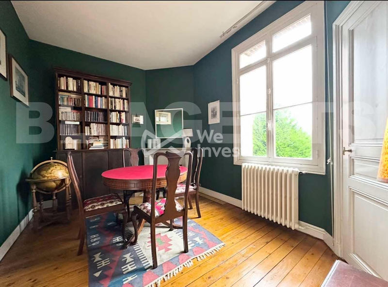 Maison - 309 m² - 12 pièces