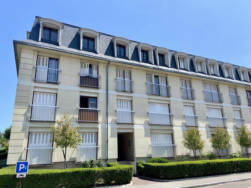 Appartement - 96 m² - 5 pièces