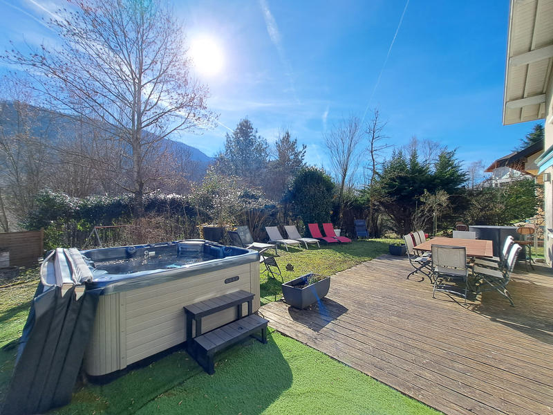 Appartement - 203 m² - 6 pièces