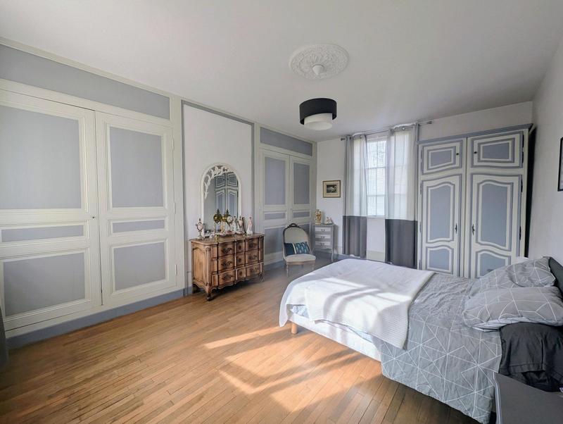 Maison - 169 m² - 7 pièces