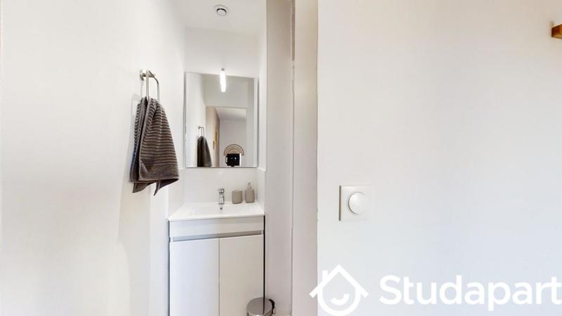 Chambre - 14 m² - 1 pièce