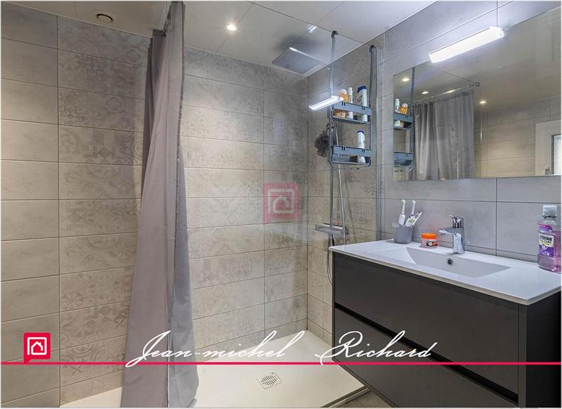 Maison - 210 m² - 8 pièces