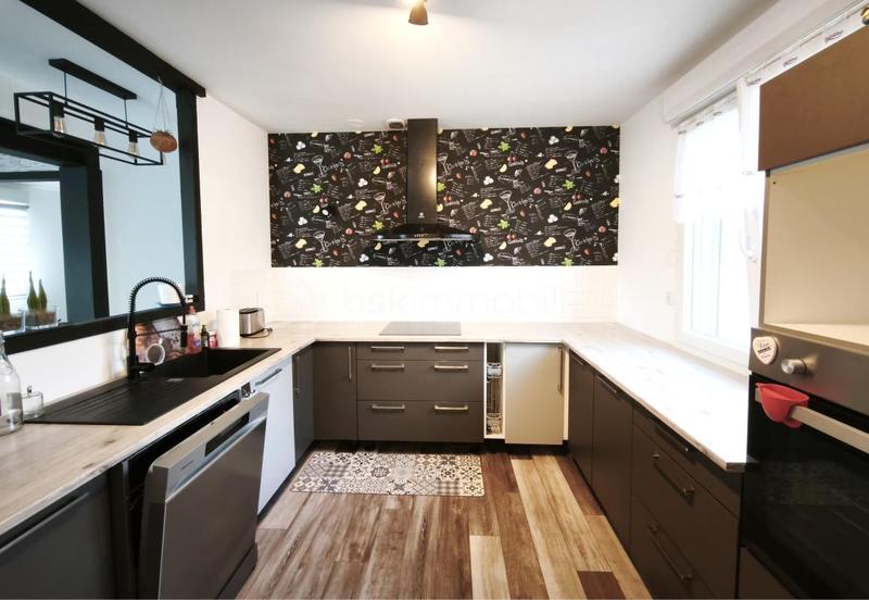 Maison traditionnelle - 89 m² - 4 pièces