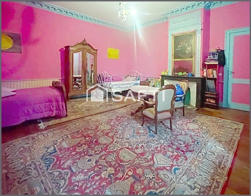 Maison - 407 m² - 7 pièces