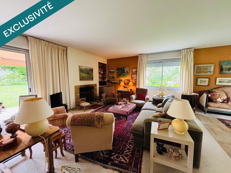 Maison - 248 m² - 7 pièces