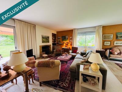 Maison - 248 m² - 7 pièces