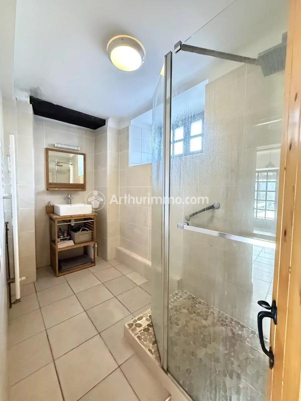 Maison - 264 m² - 9 pièces