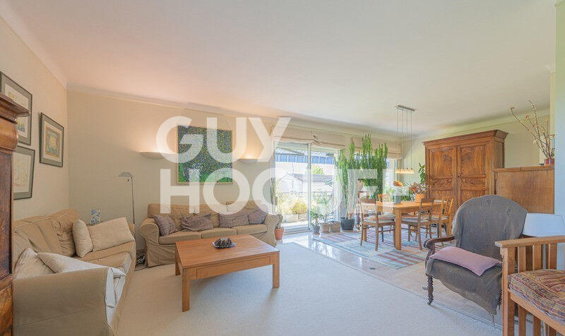 Maison - 242 m² - 6 pièces