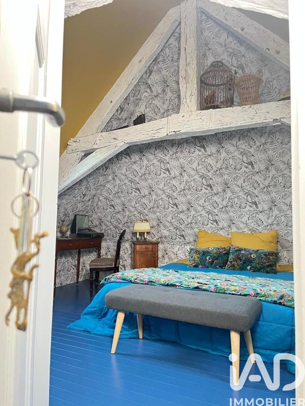 Maison - 220 m² - 7 pièces