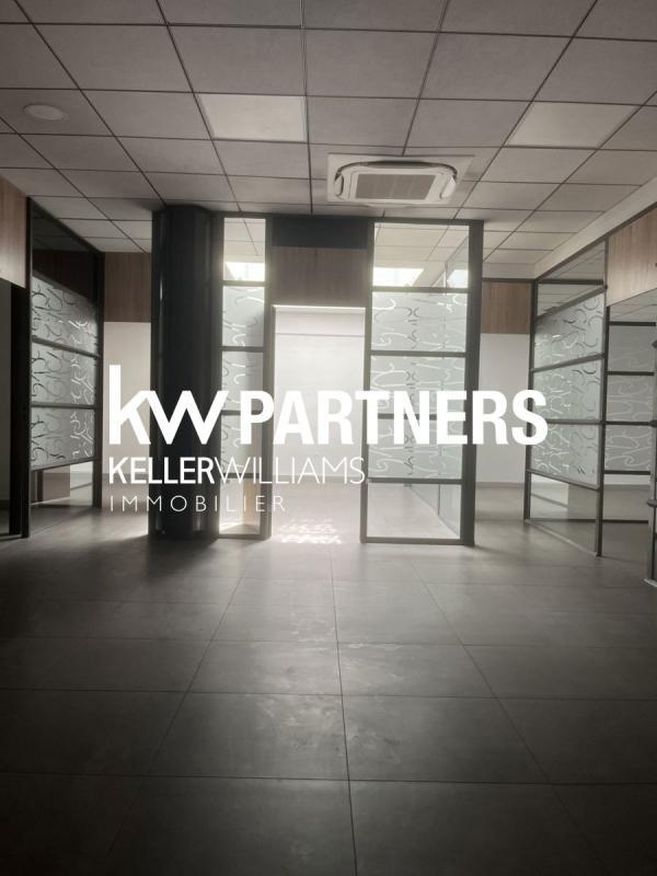 Local commercial - 254 m²