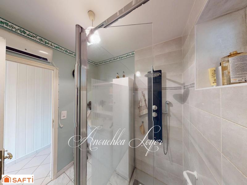 Maison - 280 m² - 9 pièces