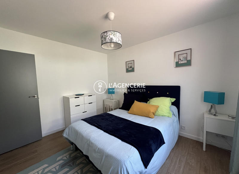 Maison - 250 m² - 8 pièces