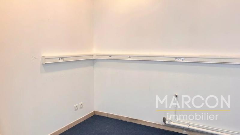 Local commercial - 124 m² - 6 pièces