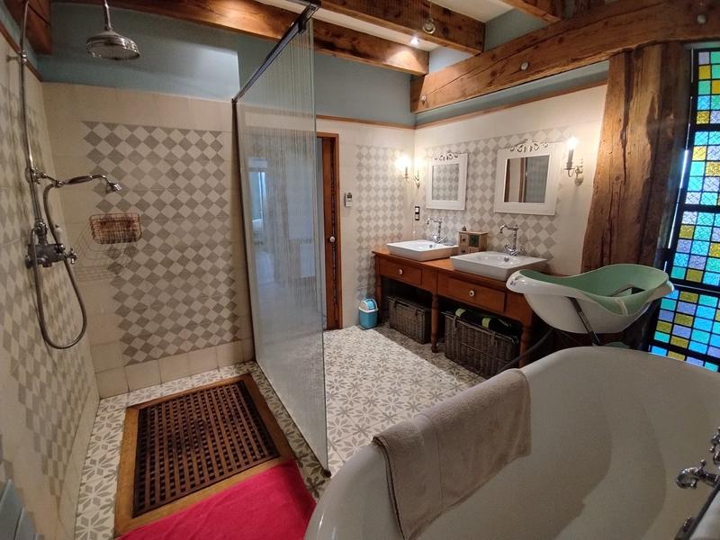 Maison - 356 m² - 8 pièces