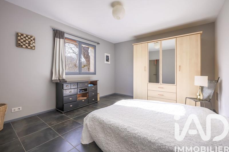 Maison - 215 m² - 8 pièces