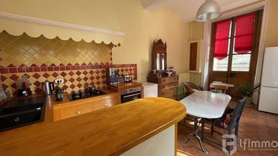 Appartement - 176 m² - 6 pièces