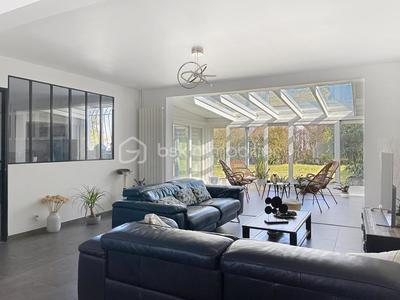 Maison - 188 m² - 8 pièces