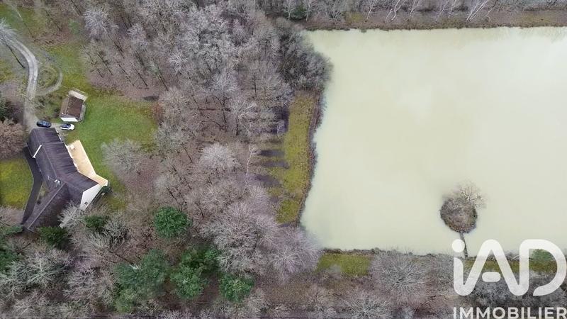 Maison - 239 m² - 8 pièces