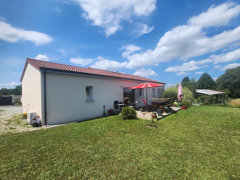 Maison - 90 m² - 5 pièces