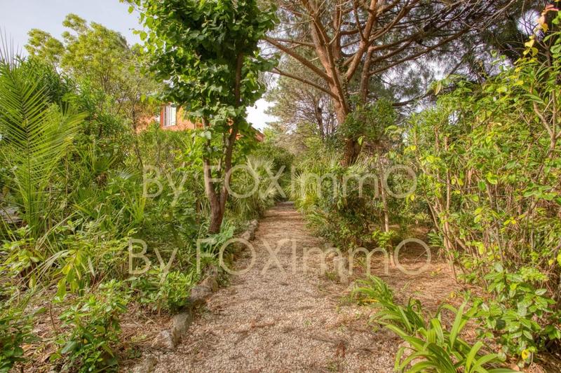 Propriété - 267 m² - 11 pièces