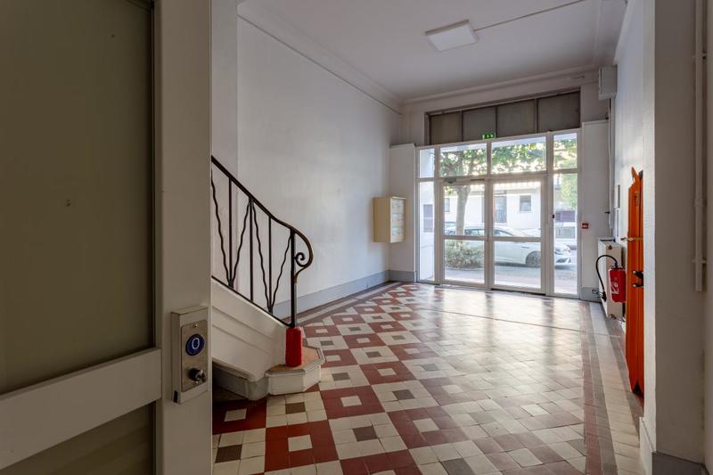 Immeuble - 1 100 m²