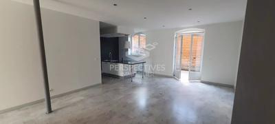 Appartement - 80 m² - 3 pièces