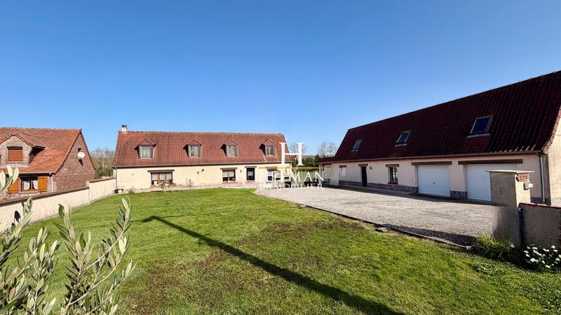 Maison - 218 m² - 8 pièces