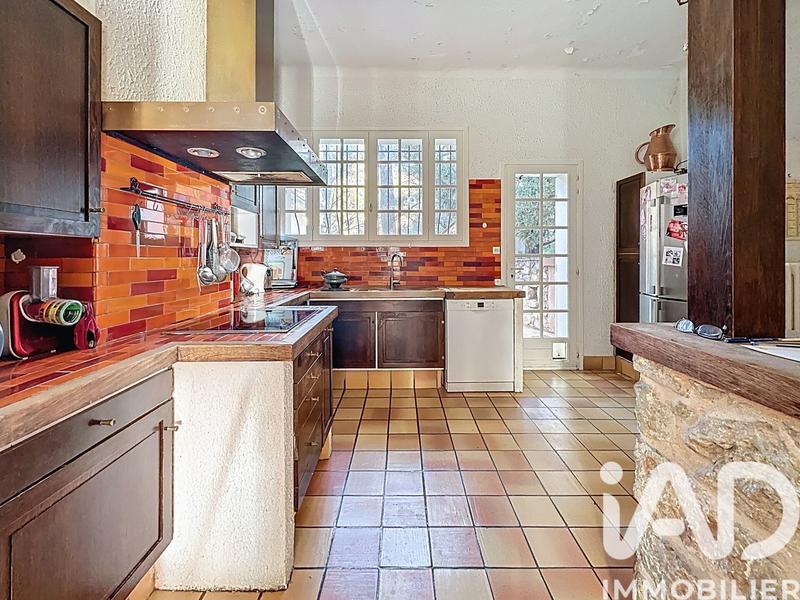 Maison - 292 m² - 11 pièces