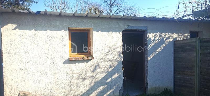 Terrain industriel - 323 m²