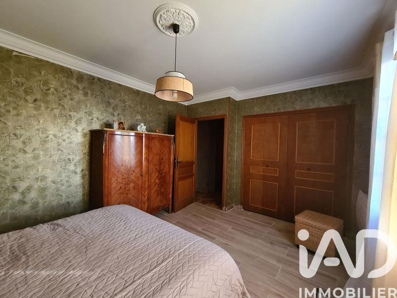 Maison - 200 m² - 8 pièces