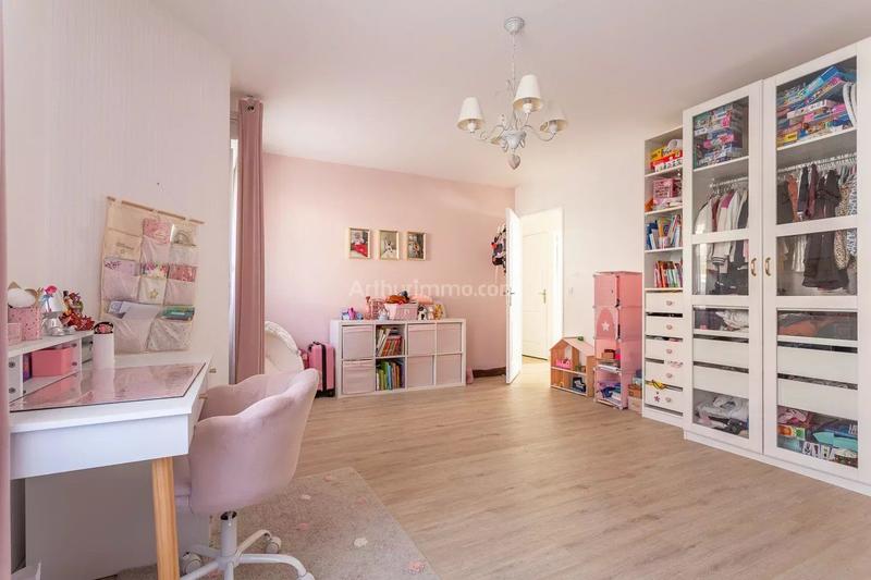 Appartement - 143 m² - 6 pièces