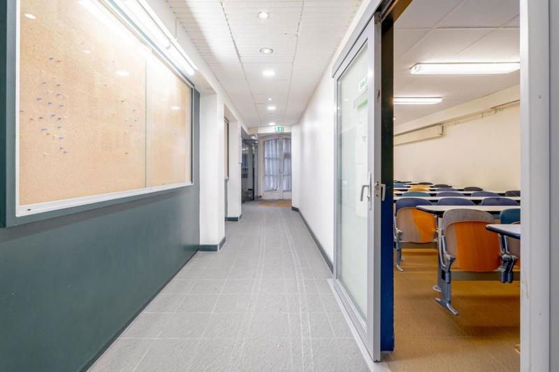 Local commercial - 299 m²