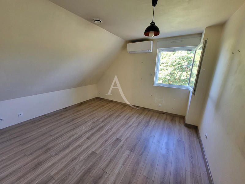 Maison - 135 m² - 6 pièces