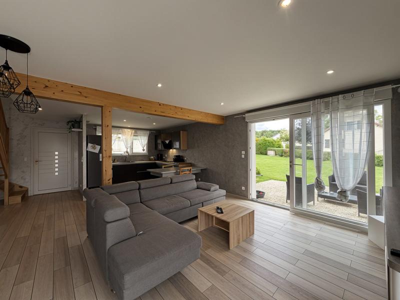 Maison - 108 m² - 6 pièces