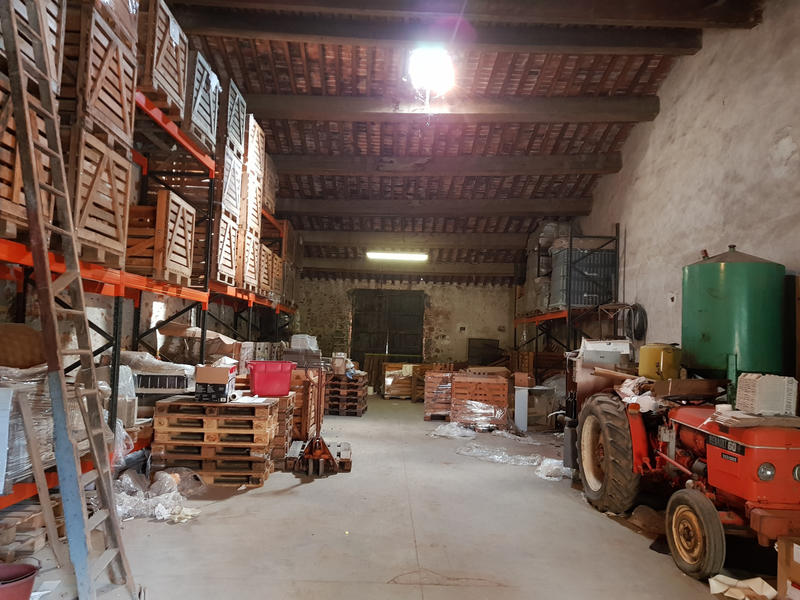 Entrepôt - 190 m² - 1 pièce