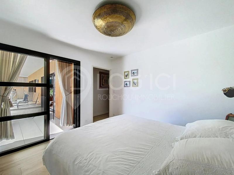 Maison contemporaine - 213 m² - 5 pièces