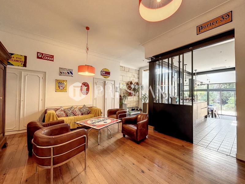 Maison - 200 m² - 7 pièces