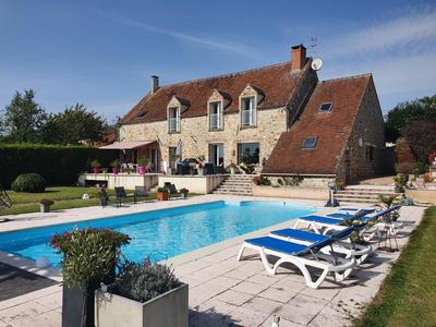 Maison - 245 m² - 7 pièces