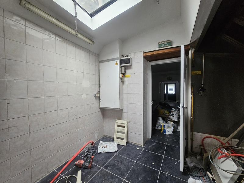 Local commercial - 45 m² - 4 pièces