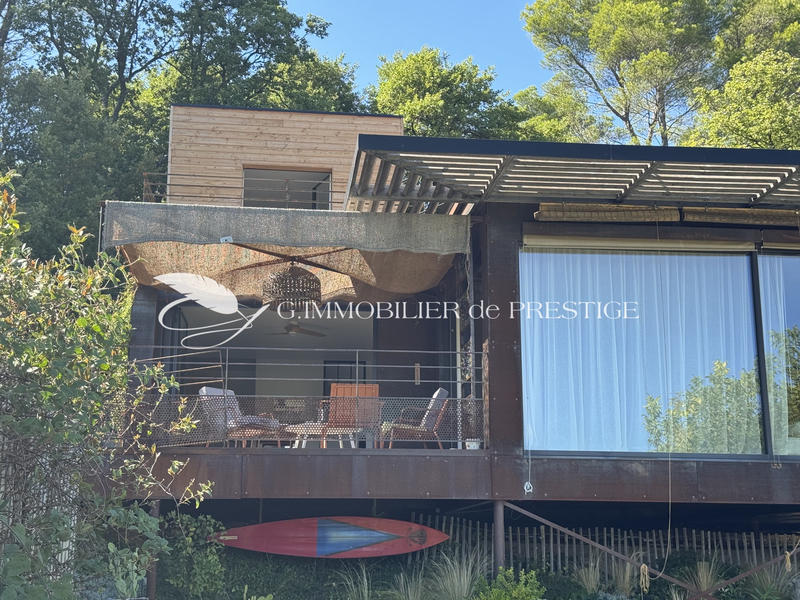 Villa - 200 m² - 5 pièces