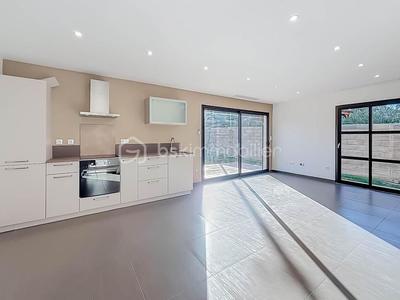 Maison - 75 m² - 4 pièces