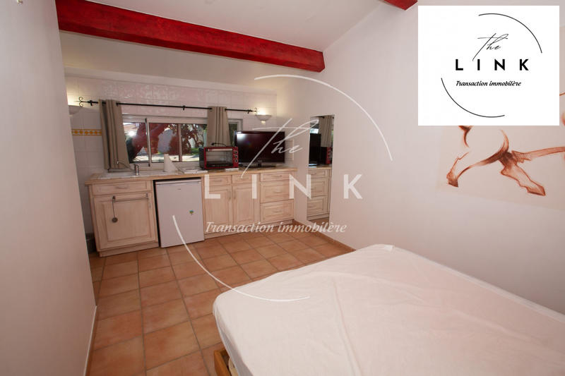 Mas - 330 m² - 9 pièces