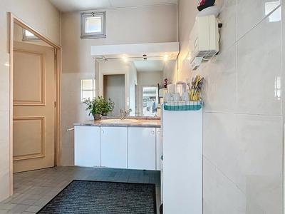 Fonds de commerce - Magasins - 165 m²