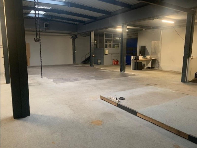 Local d'activité / Entrepôt - 400 m²